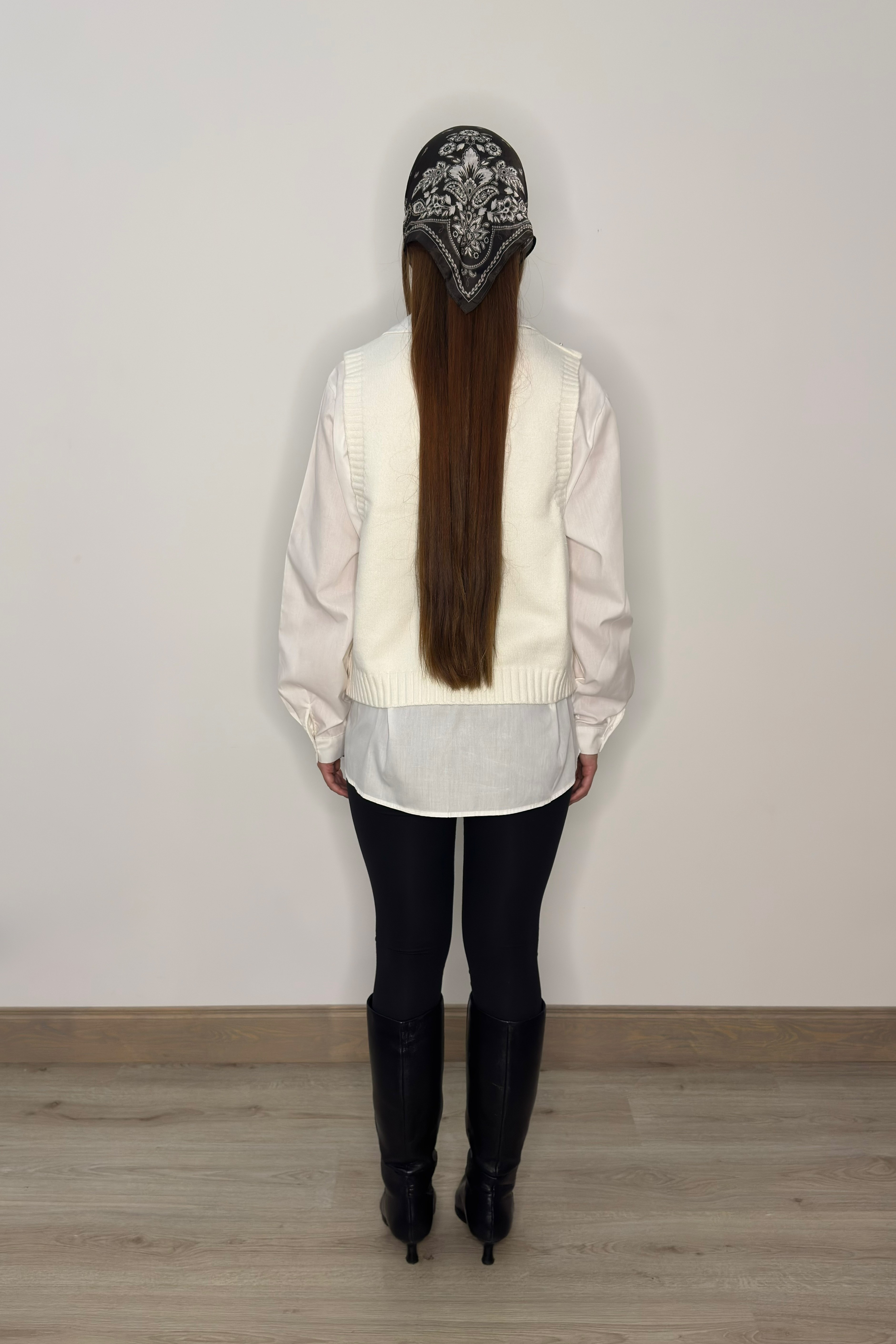 Klasisks krekls ar vesti, divi vienā