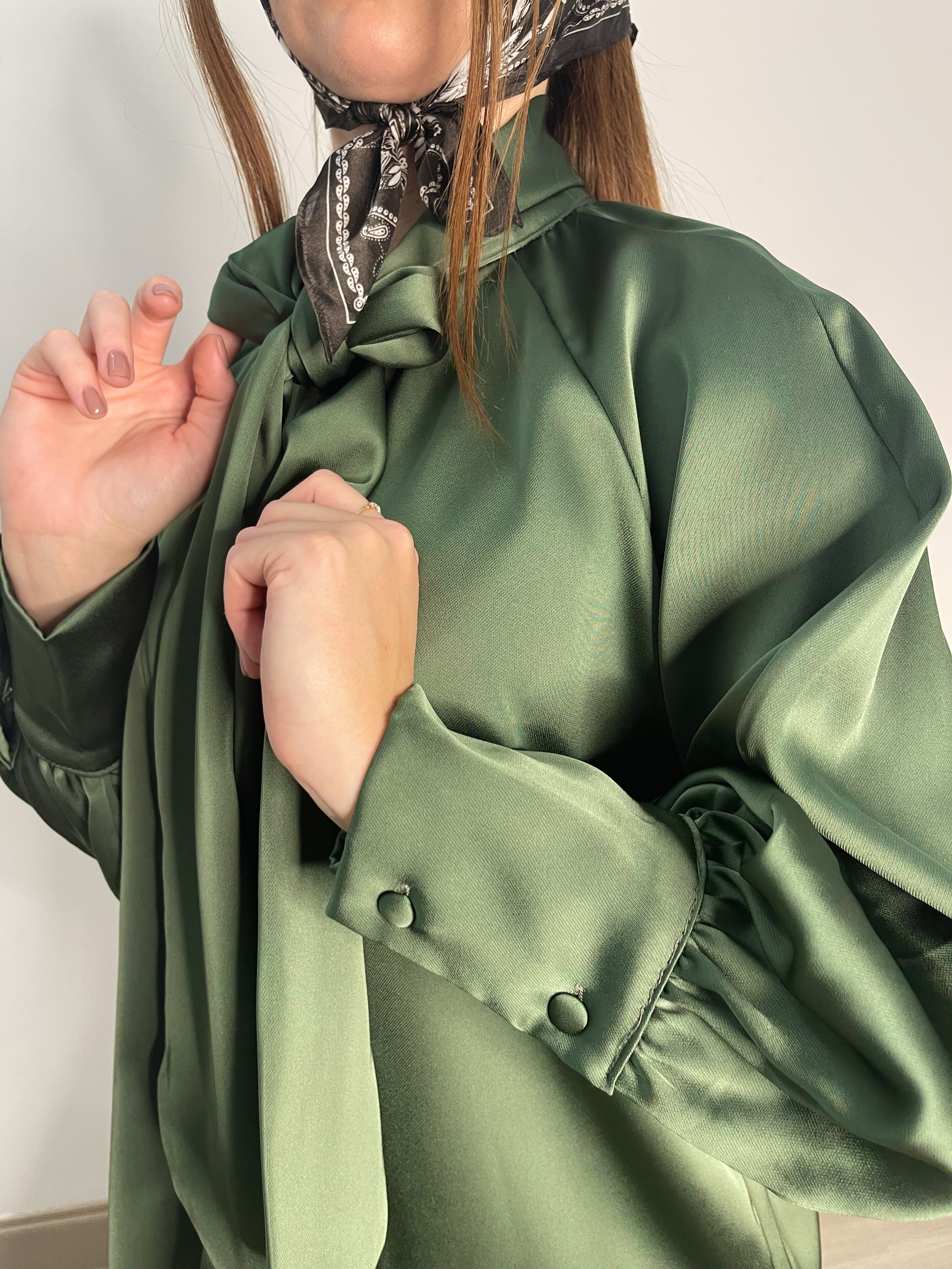 Zīda tipa blūze - zaļa