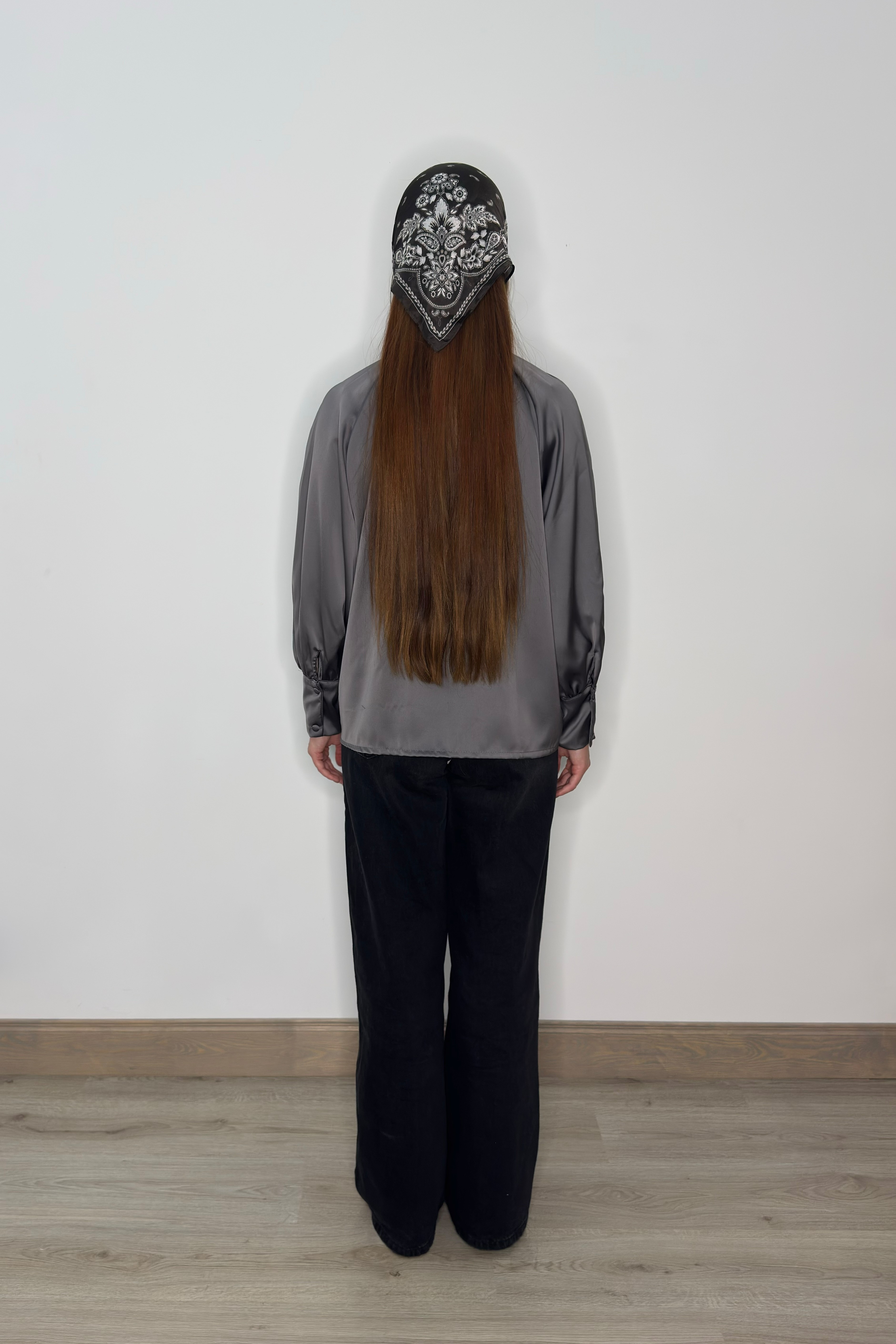 Zīda tipa blūze - pelēka