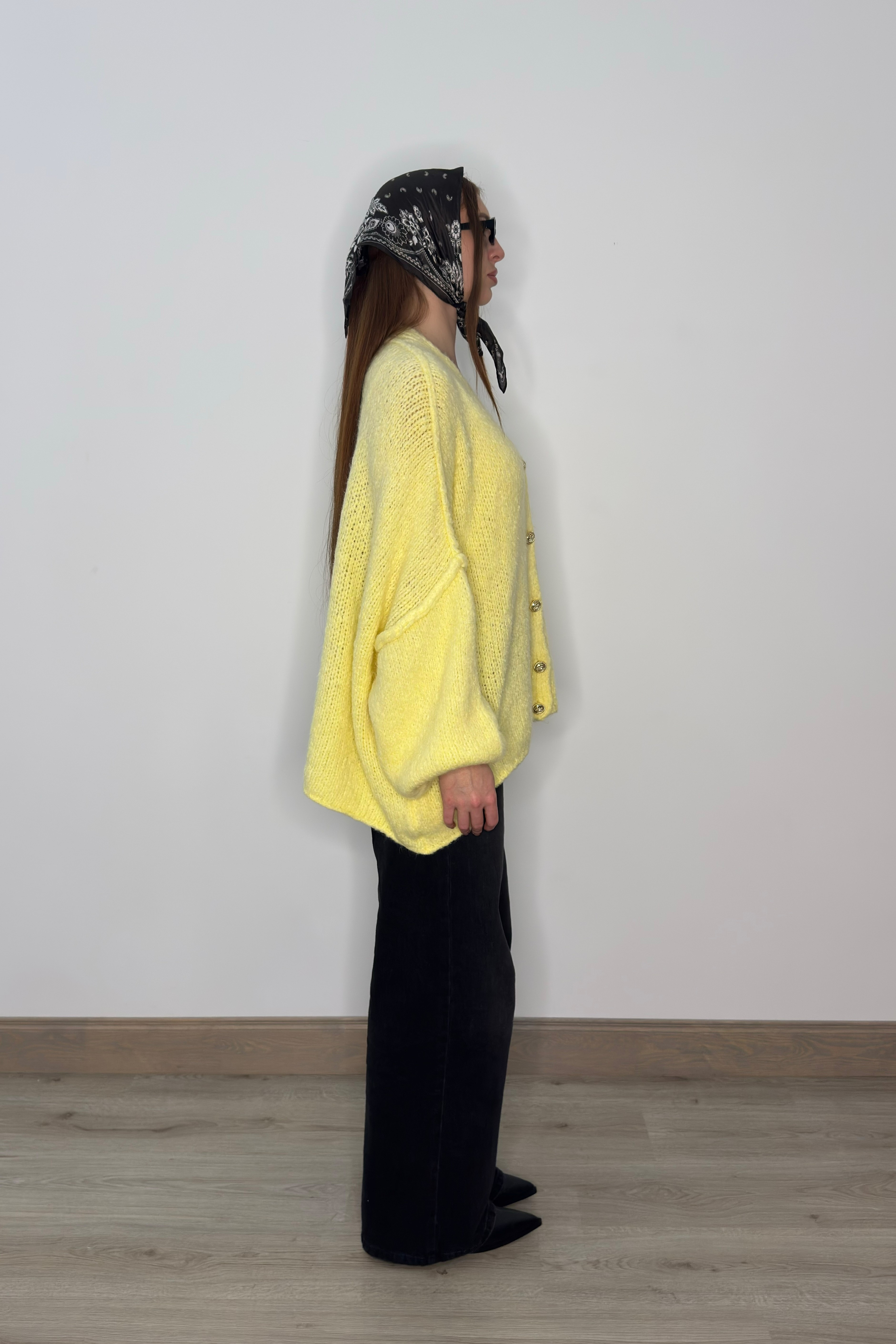 Oversize džemperis - dzeltena