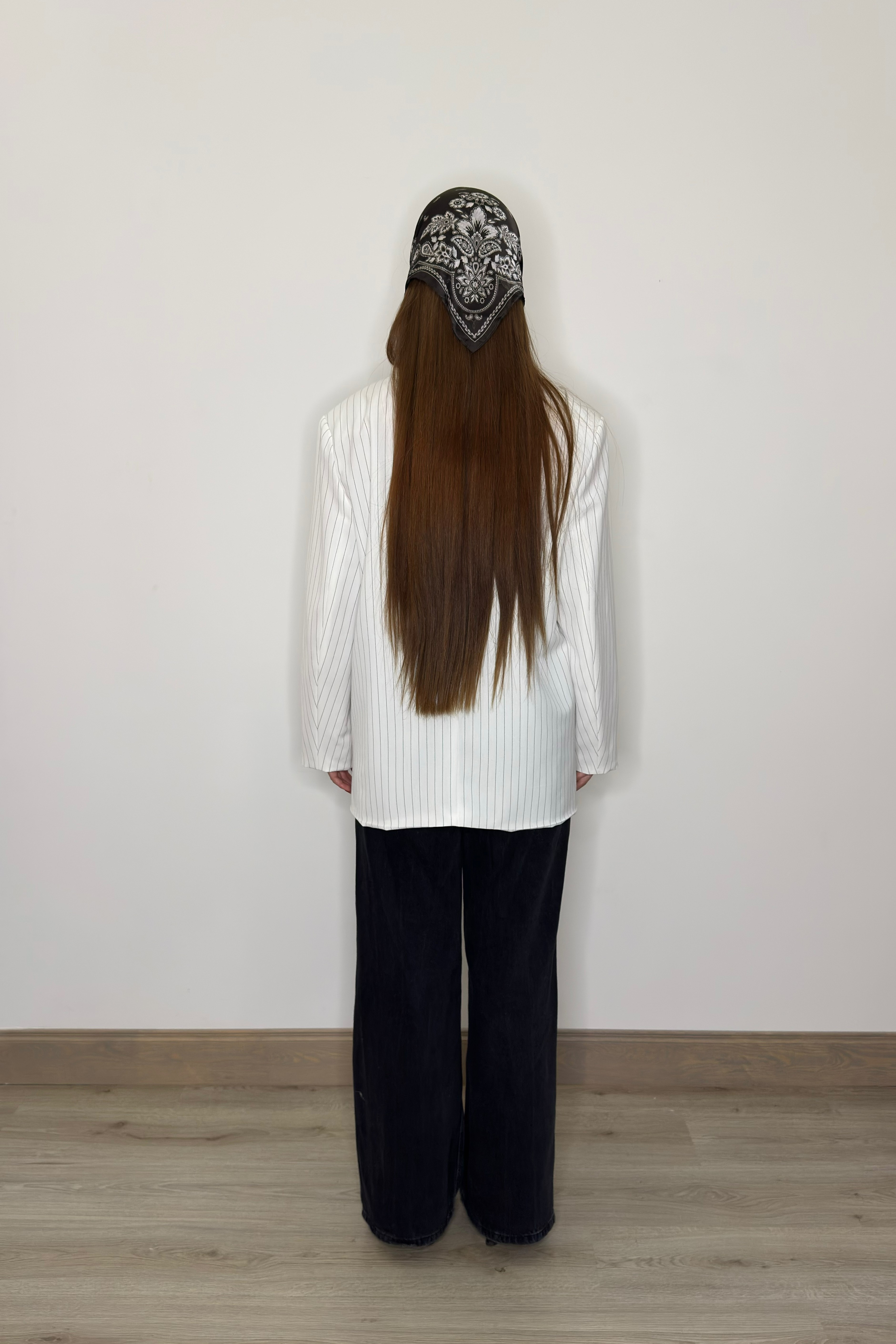 Oversize žakete ar smalkām svītrām